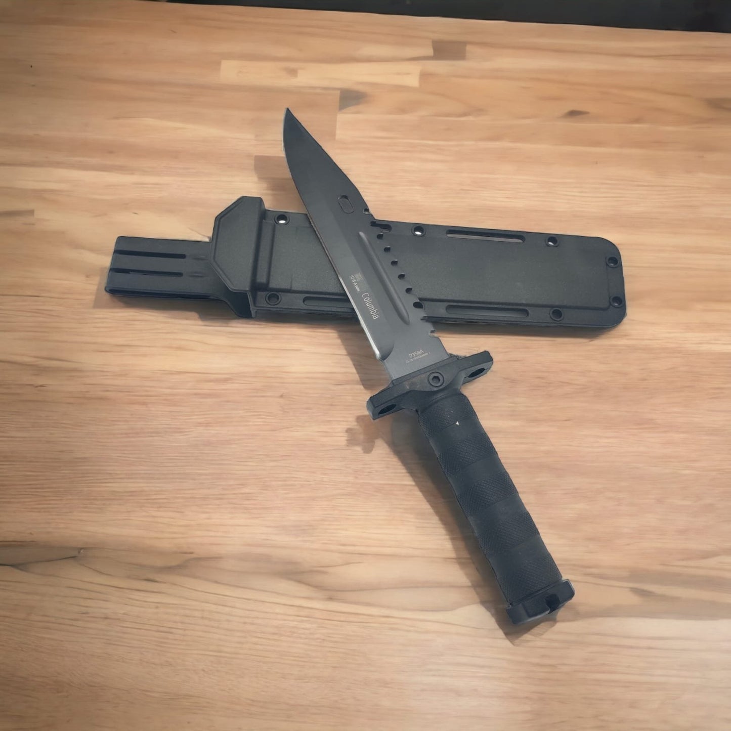 Columbia Fixed Blade Knife