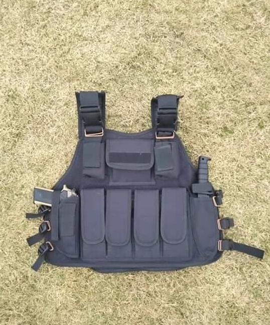 AK 47 MAGAZINES VEST WITH PISTOL HOSTER AND KNIFE HOLSTER – BLACK