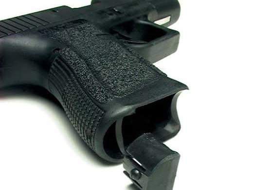 GLOCK FRAME INSERT GRIP PLUG FOR GEN 1-3, MODELS 17 19 21 22 23 – GLOCK ACCESSORIES FITS MID AND FULL SIZE GENERATION 1/2/3 MODELS FLUSH FIT PROTECTS